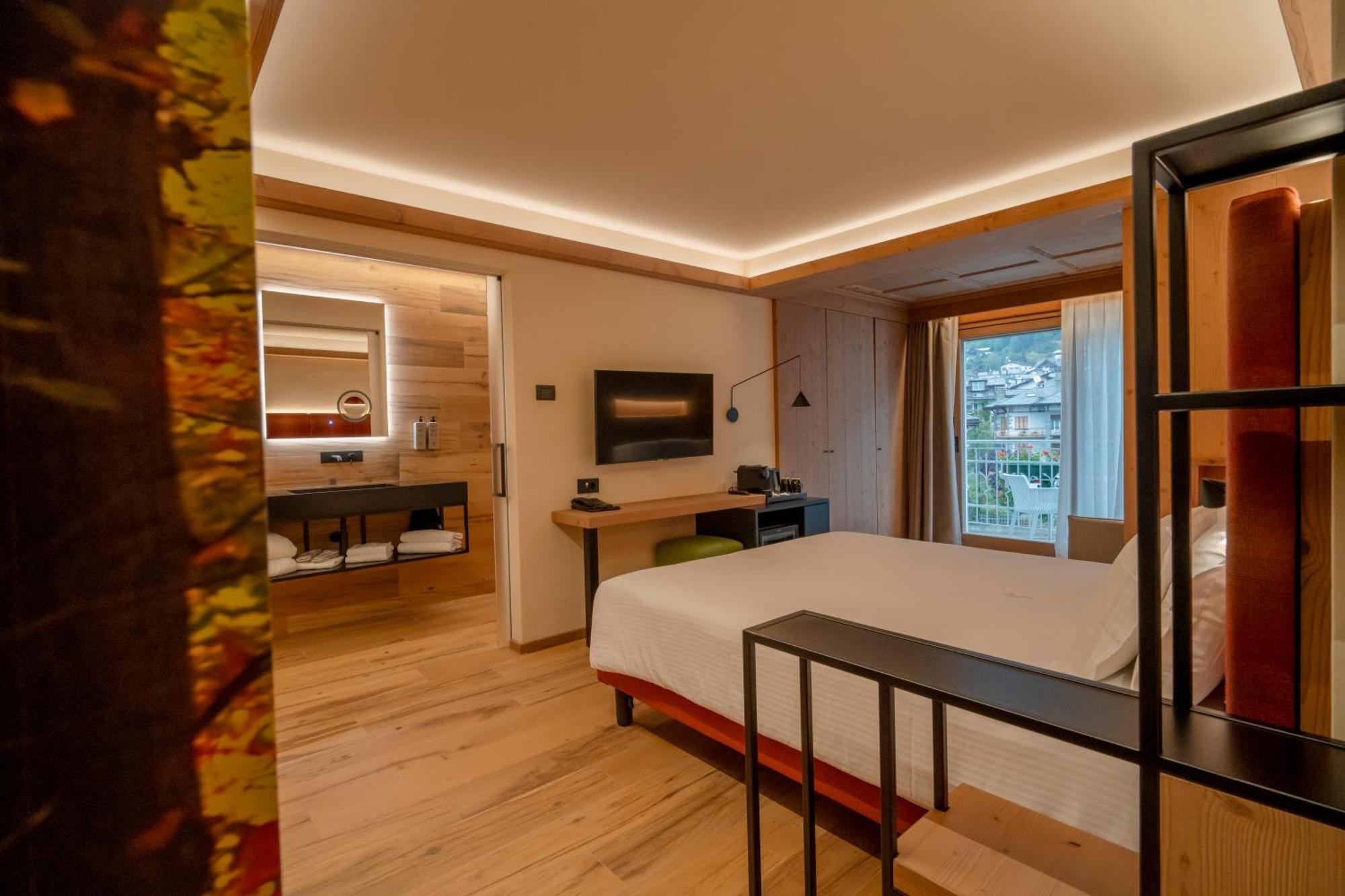 Hotel San Lorenzo Bormio Bagian luar foto