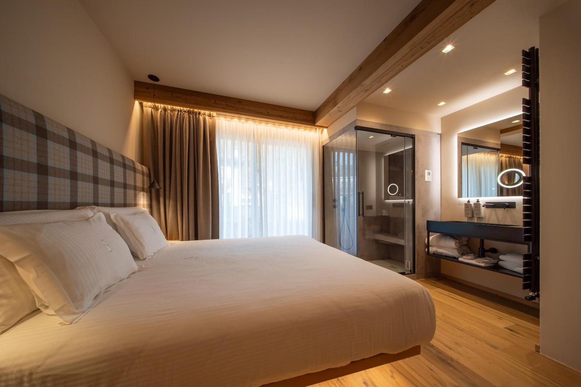 Hotel San Lorenzo Bormio Bagian luar foto